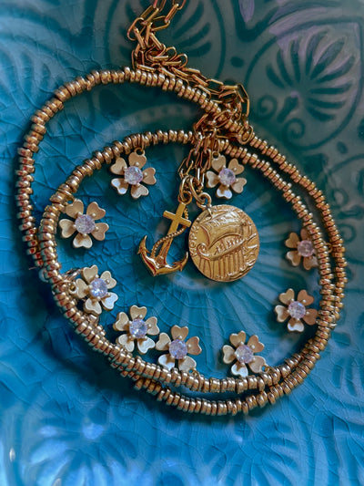 Collier Bloom